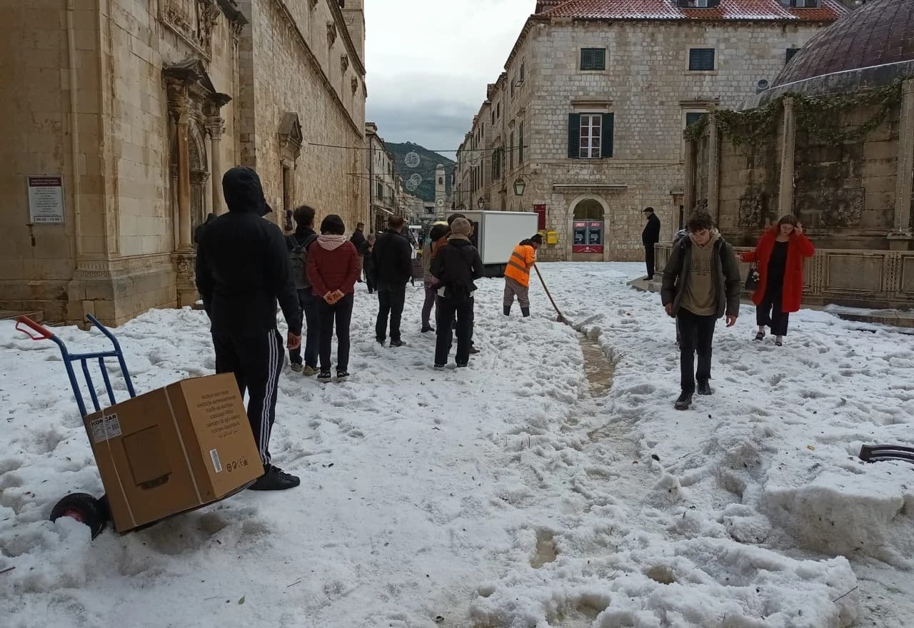 Tuča na ulicama Dubrovnika