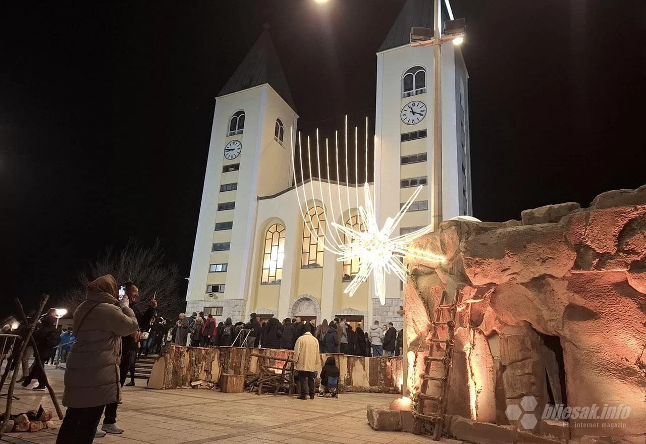 Doček Nove godine u molitvi i tišini