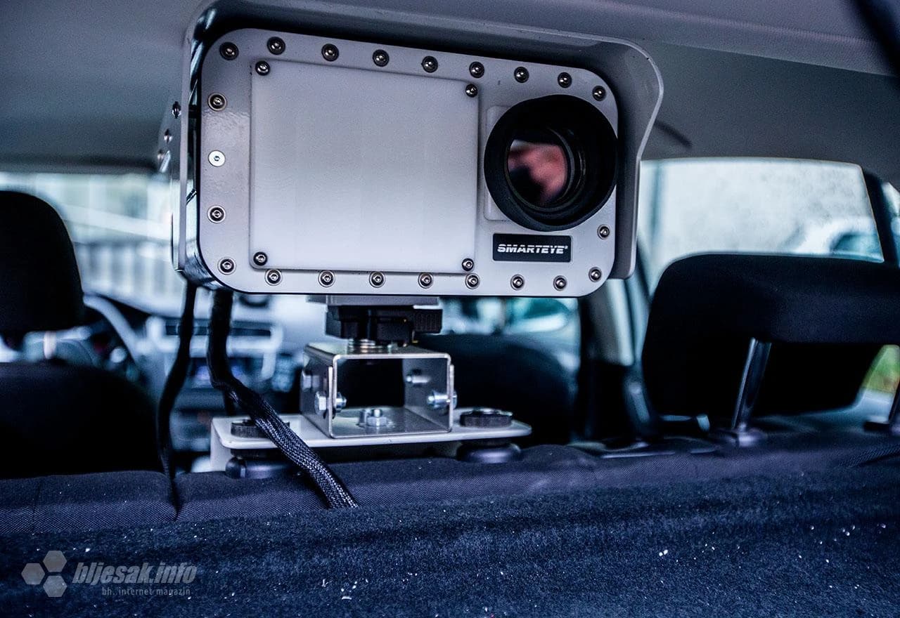 Zvijer s pametnim okom od koje strepe vozači u Hercegovini