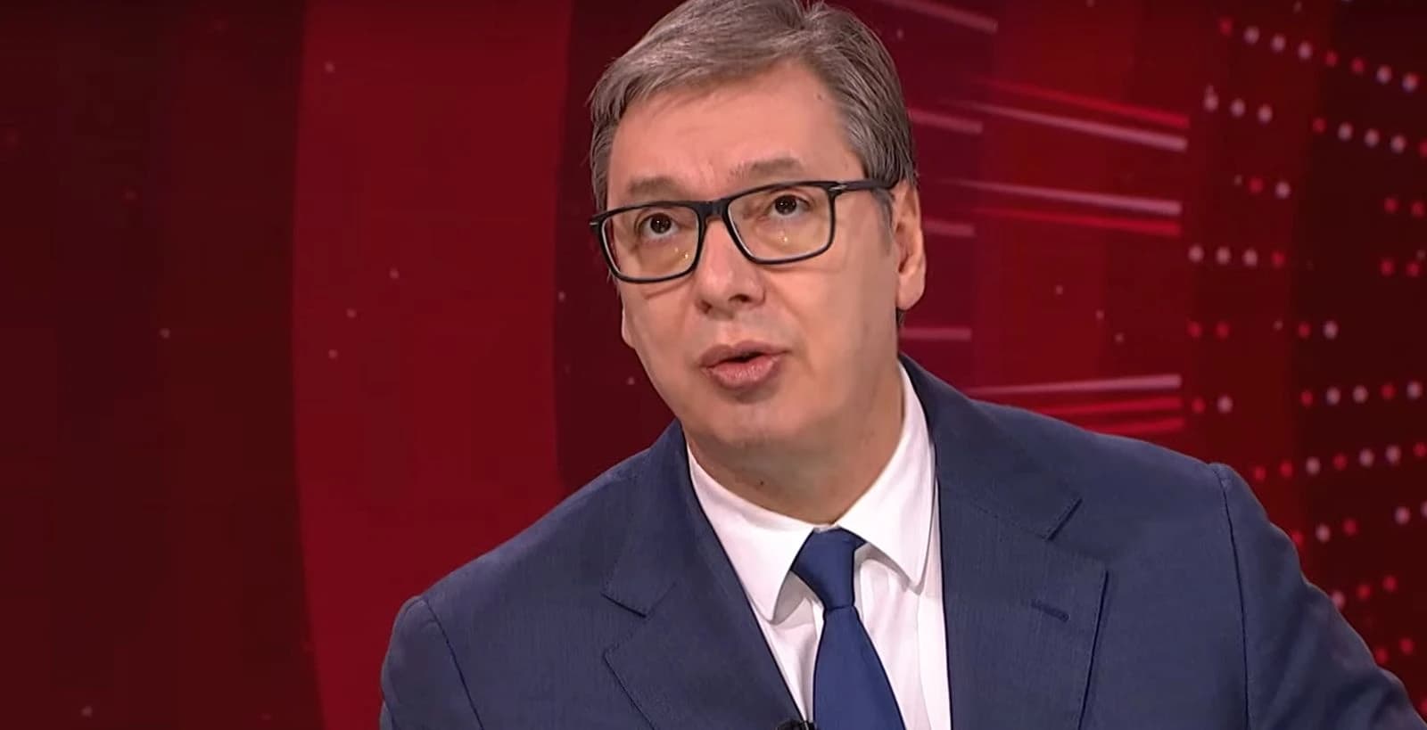 Vučić izvrijeđao ministra Heleza prilikom gostovanja na RTS-u