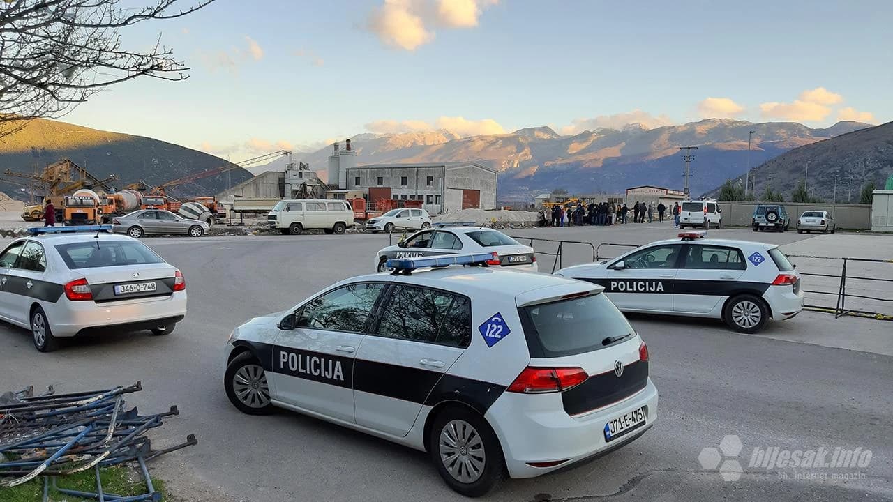 Policijske snage na mjestu prosvjeda