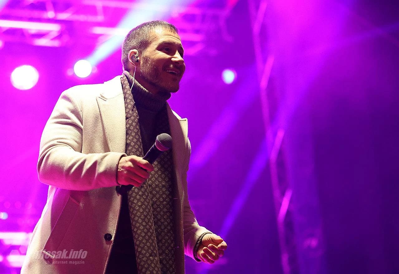 Saša Kovačević oduševio mnoštvo na dočeku Nove godine u Mostaru