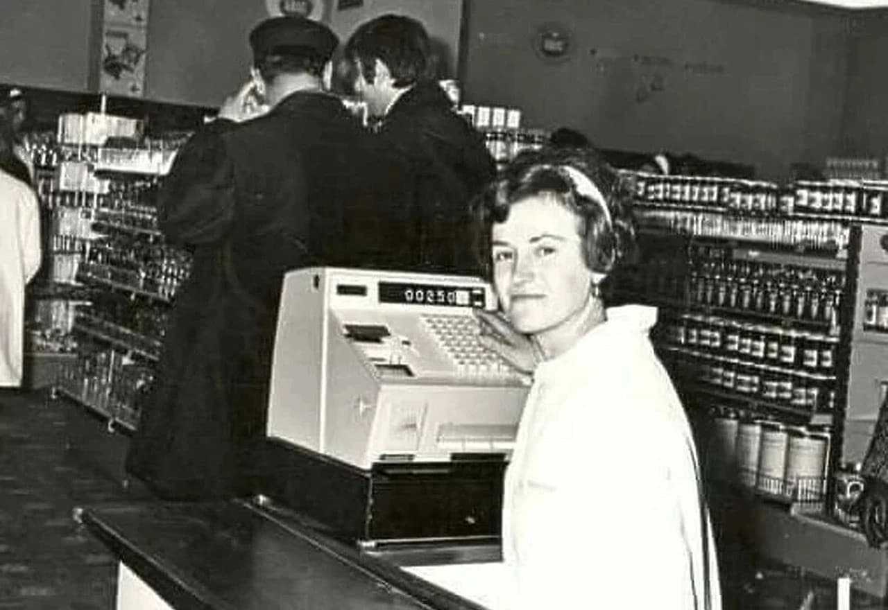 Radnica na blagajni u Razvitku