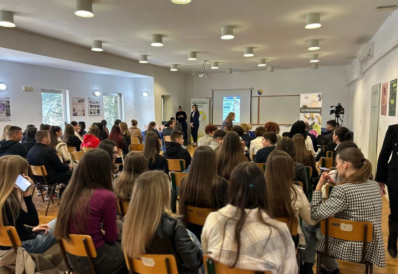 Tribina  "Prehrambene navike srednjoškolaca"