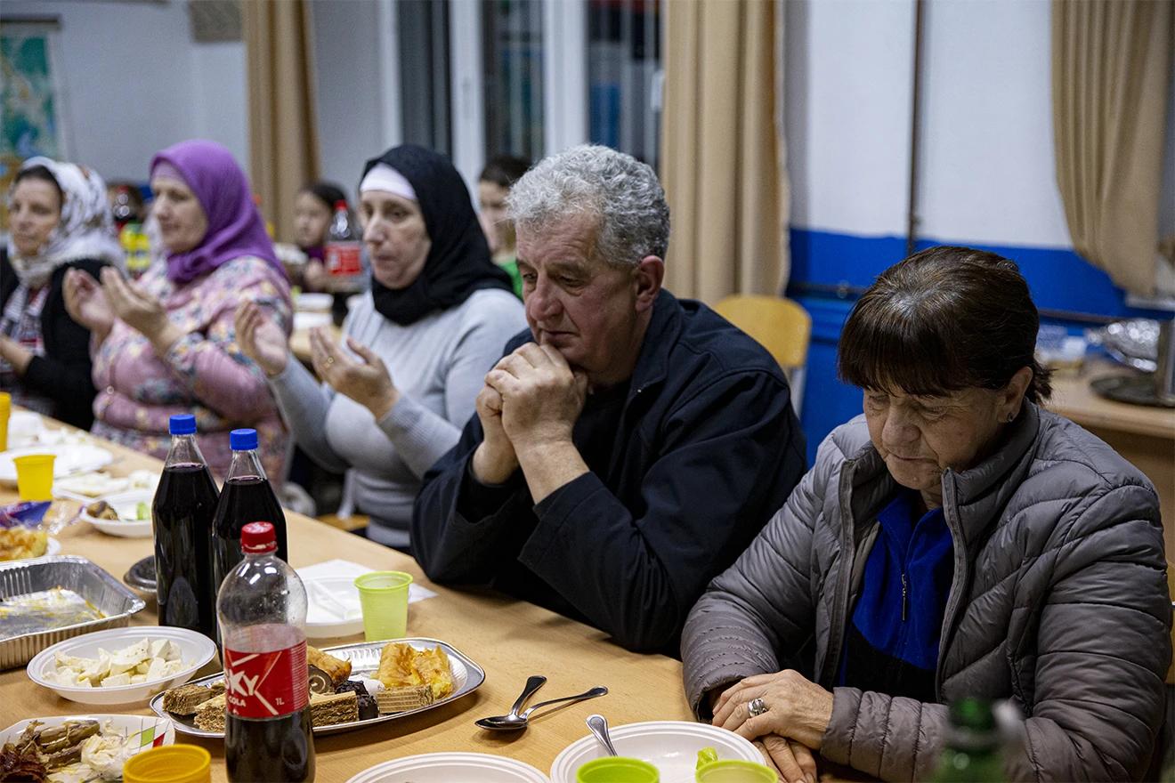 Iftar u selu Šćipe
