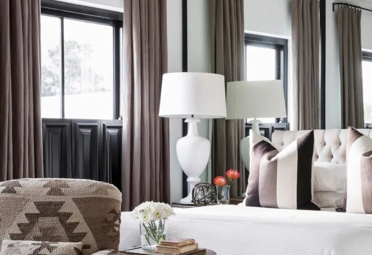 Zrcalni zid u spavaćoj sobi