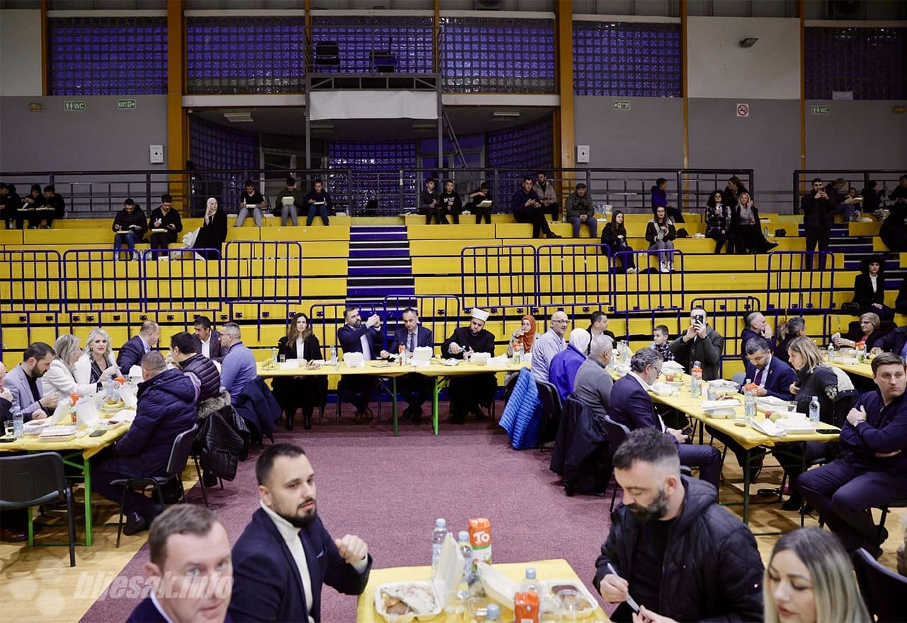 U Mostaru održan veliki zajednički iftar