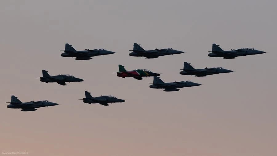 Zrakoplovi Hawk i Gripen Južnoafričke Republike