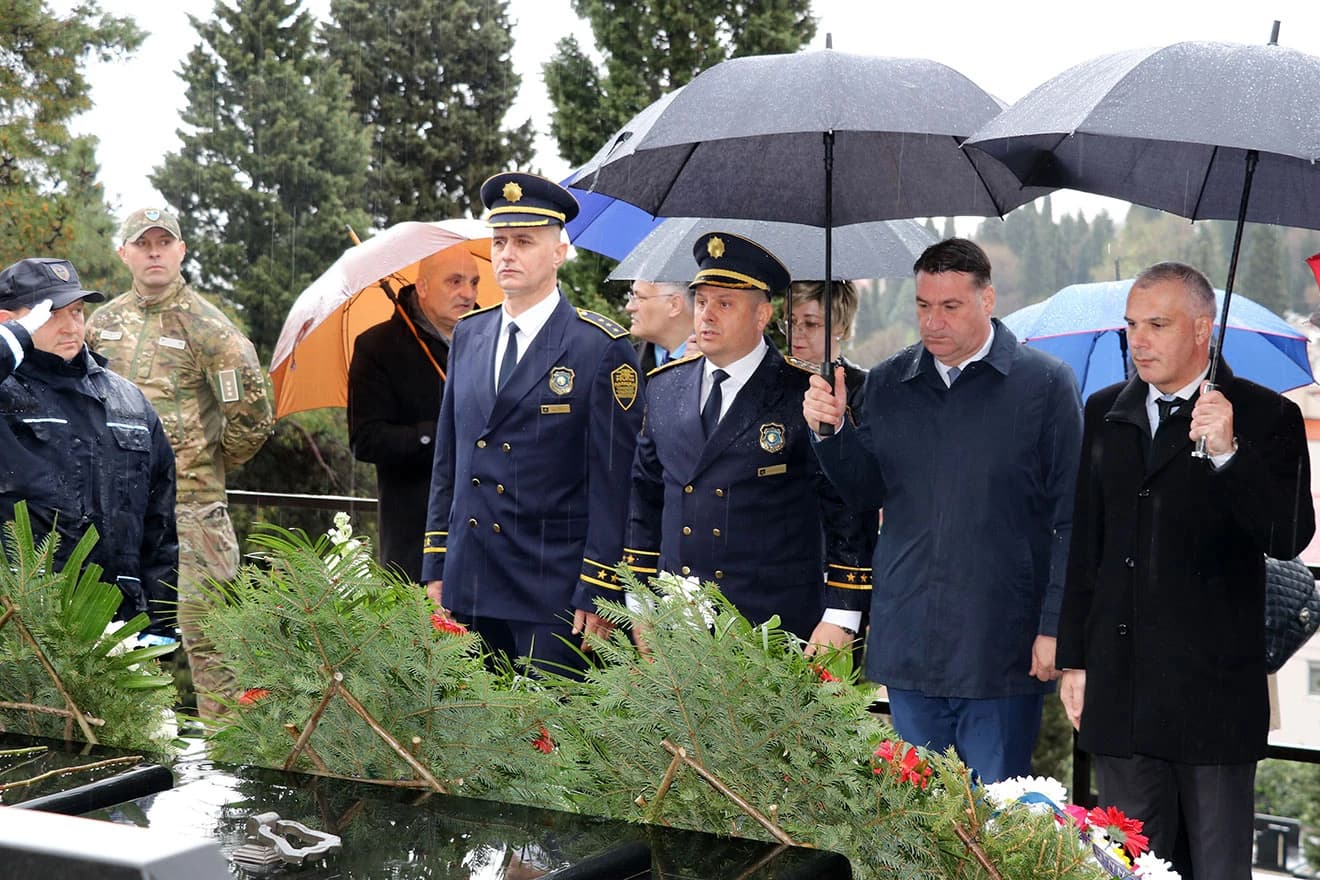 HNŽ odala počast Jozi Leutaru na 26. godišnjicu smrti