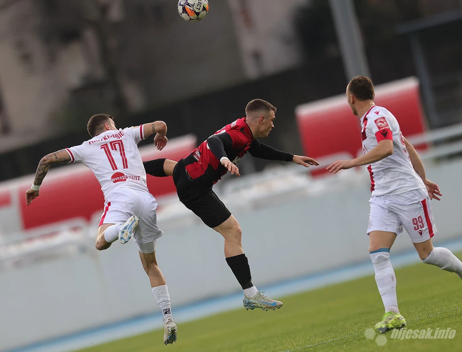 Bilbija prati jedan zračni duel Malekinušića i Jovaševića