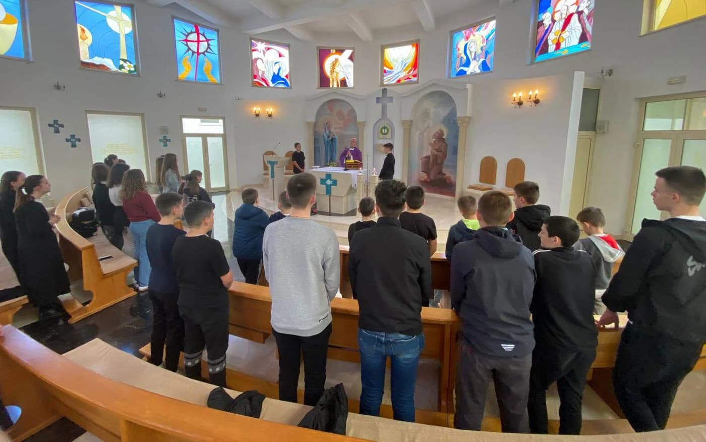 Molitva, zajedništvo i pjesma obilježili duhovni susret u samostanu