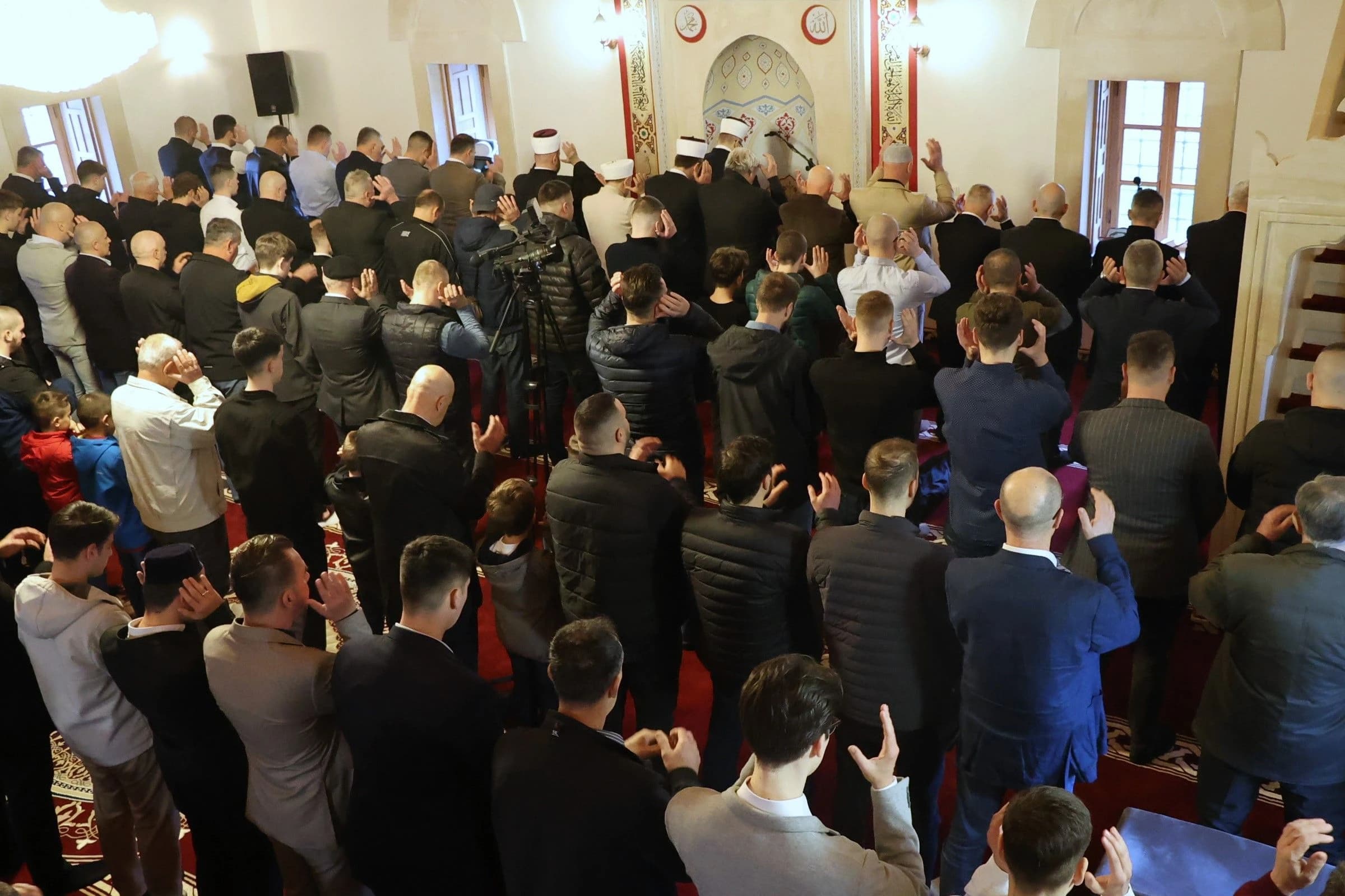 Bajram-namaz klanjan u najstarijoj mostarskoj džamiji