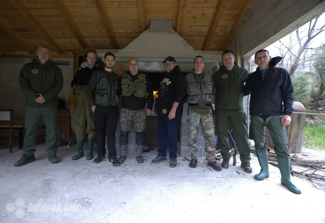 Ribolovci Udruge sportskih ribolovaca 'Neretva 1933'