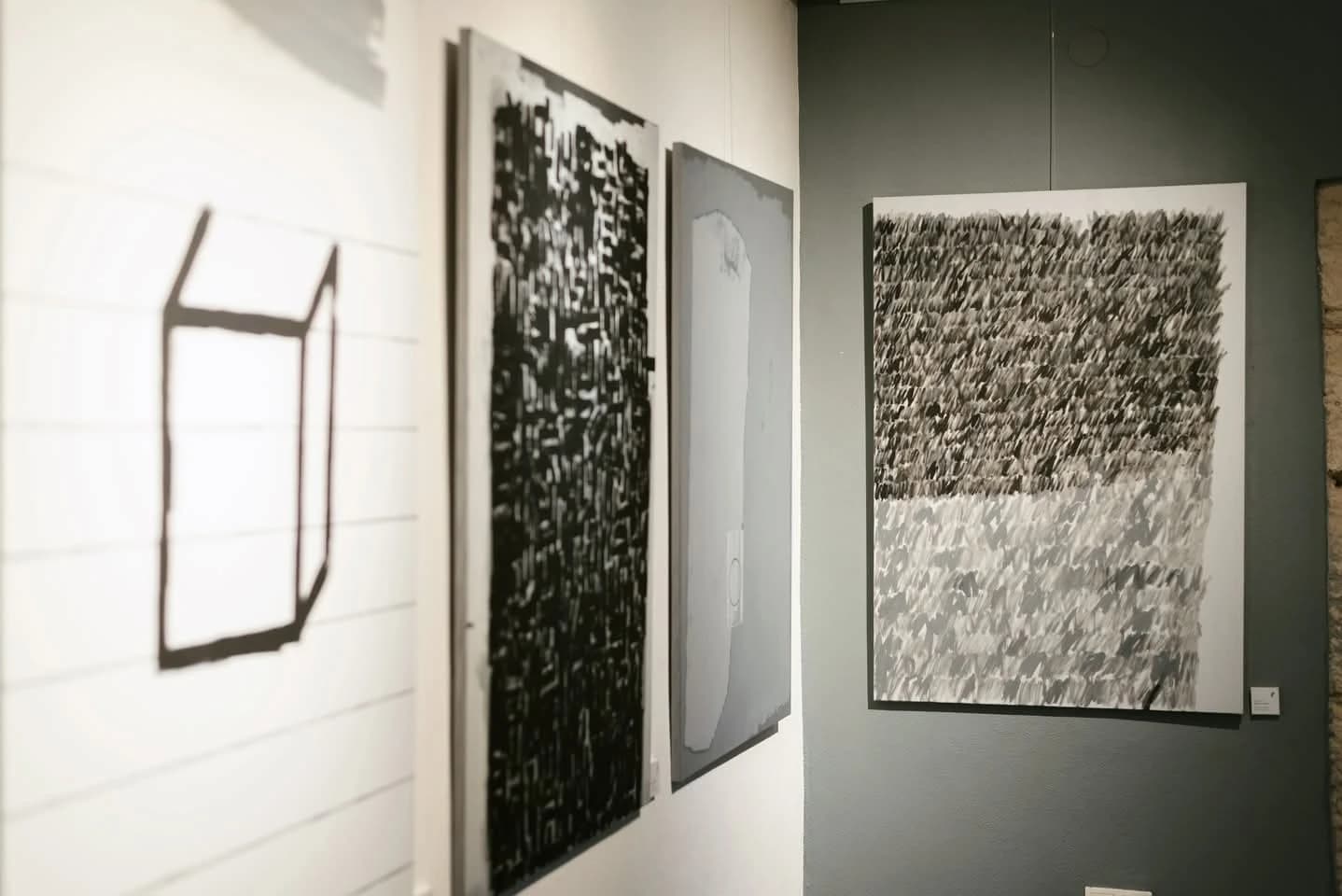 Izložba "Molitve u bjelini" poziva na putovanje u vlastitu nutrinu