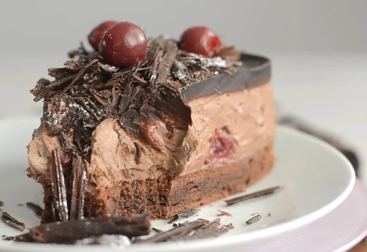 Torta od čokolade i višanja