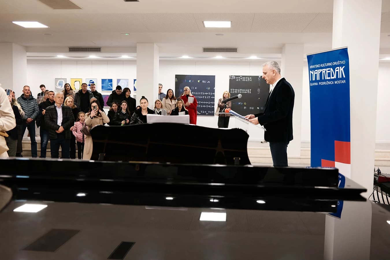 Izložbom 'Kronologija znaka' počeo Napretkov tjedan kulture u Mostaru