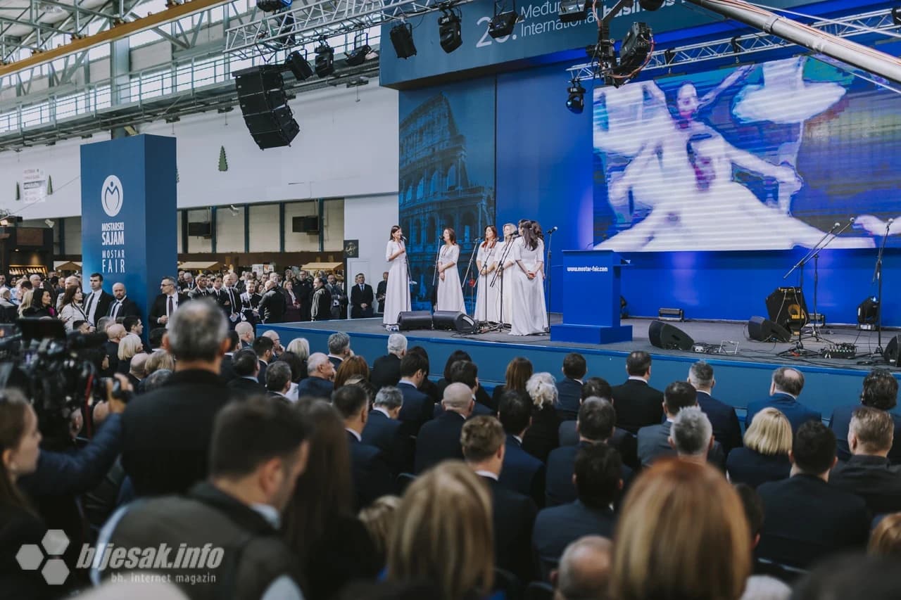 Prošetali smo mostarskim Sajmom