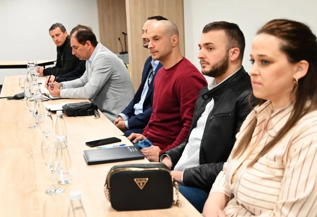 Ministri Pozder i Hrnjic na sastanku u Neumu