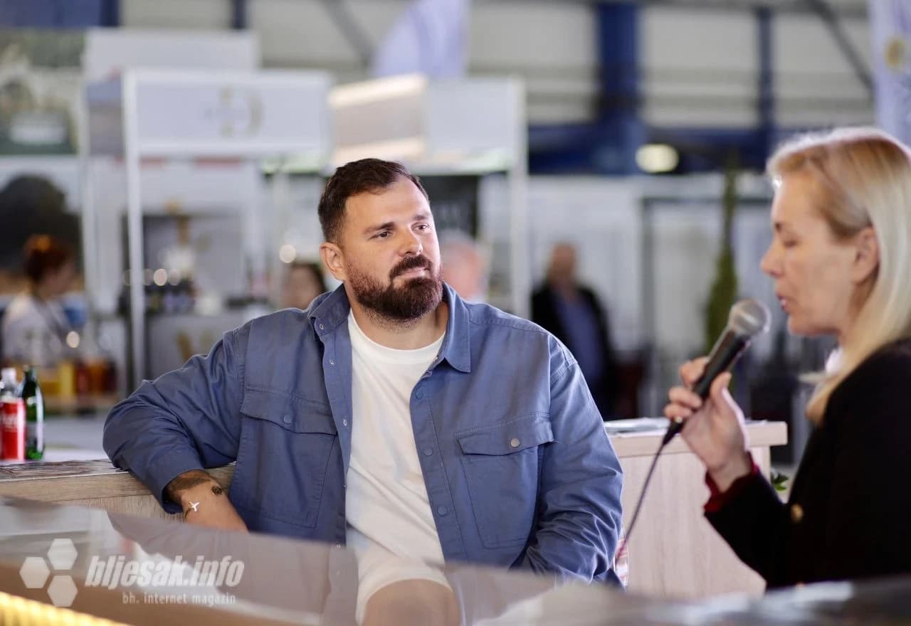 Kristijan Iličić na štandu Grada Ljubuškog i Turističke zajednice Grada Ljubuškog na Međunarodnom sajmu gospodarstva u Mostaru.