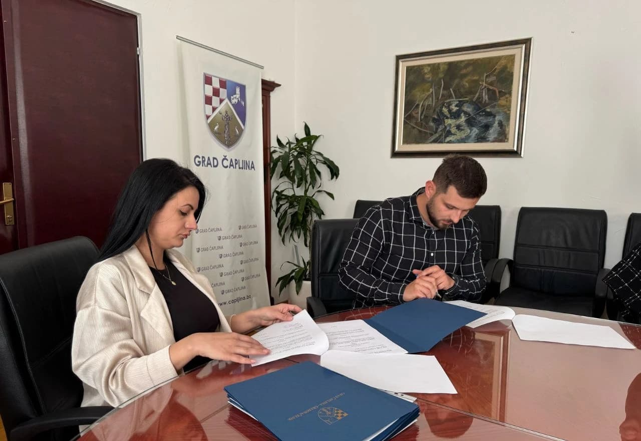 svečano potpisivanje ugovora