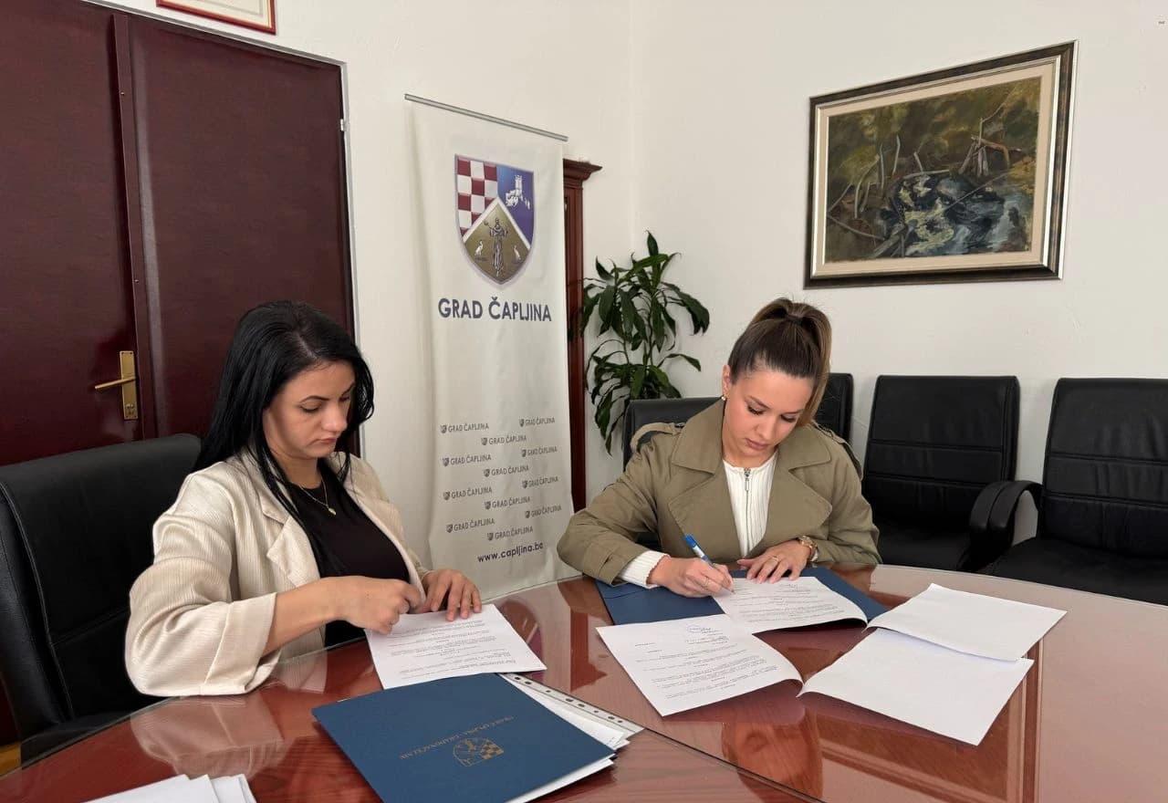 svečano potpisivanje ugovora