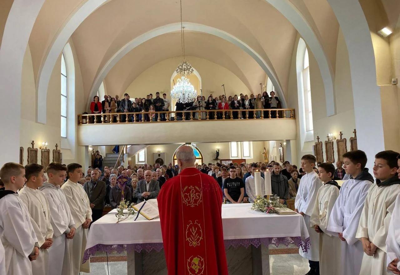Cvjetnica, Nedjelja Muke Gospodnje, svečano je proslavljena u Bijelom Polju uz sudjelovanje nekoliko stotina vjernika
