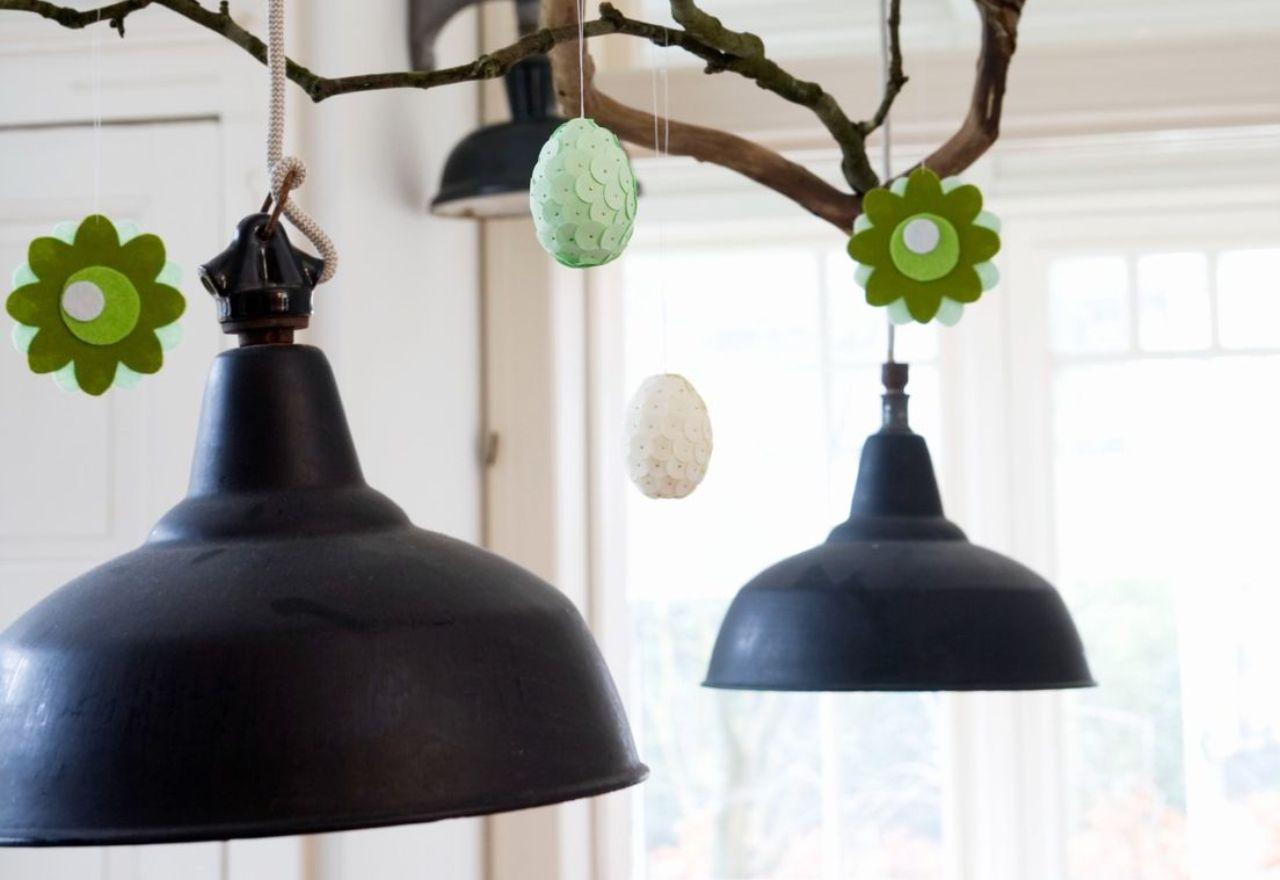 Uskrsne dekoracije na lusterima