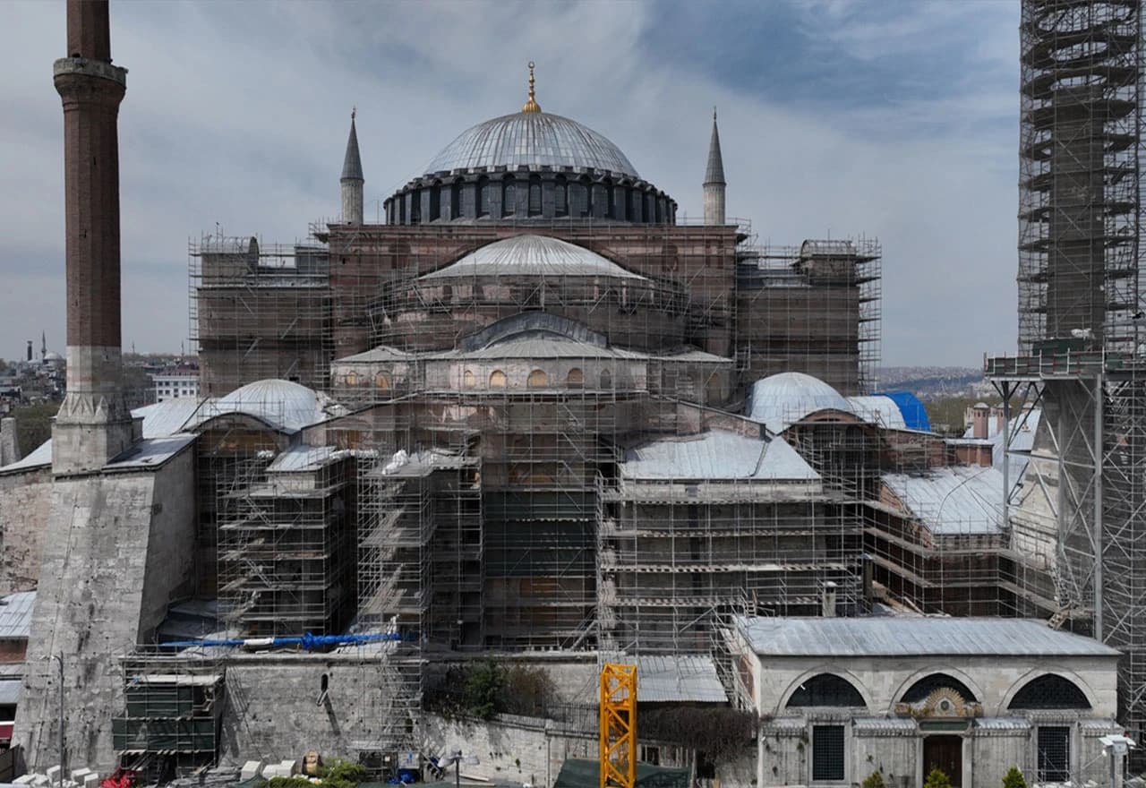 Aja Sofija u novom ruhu: obnova kupole bez prekida vjerskih obreda
