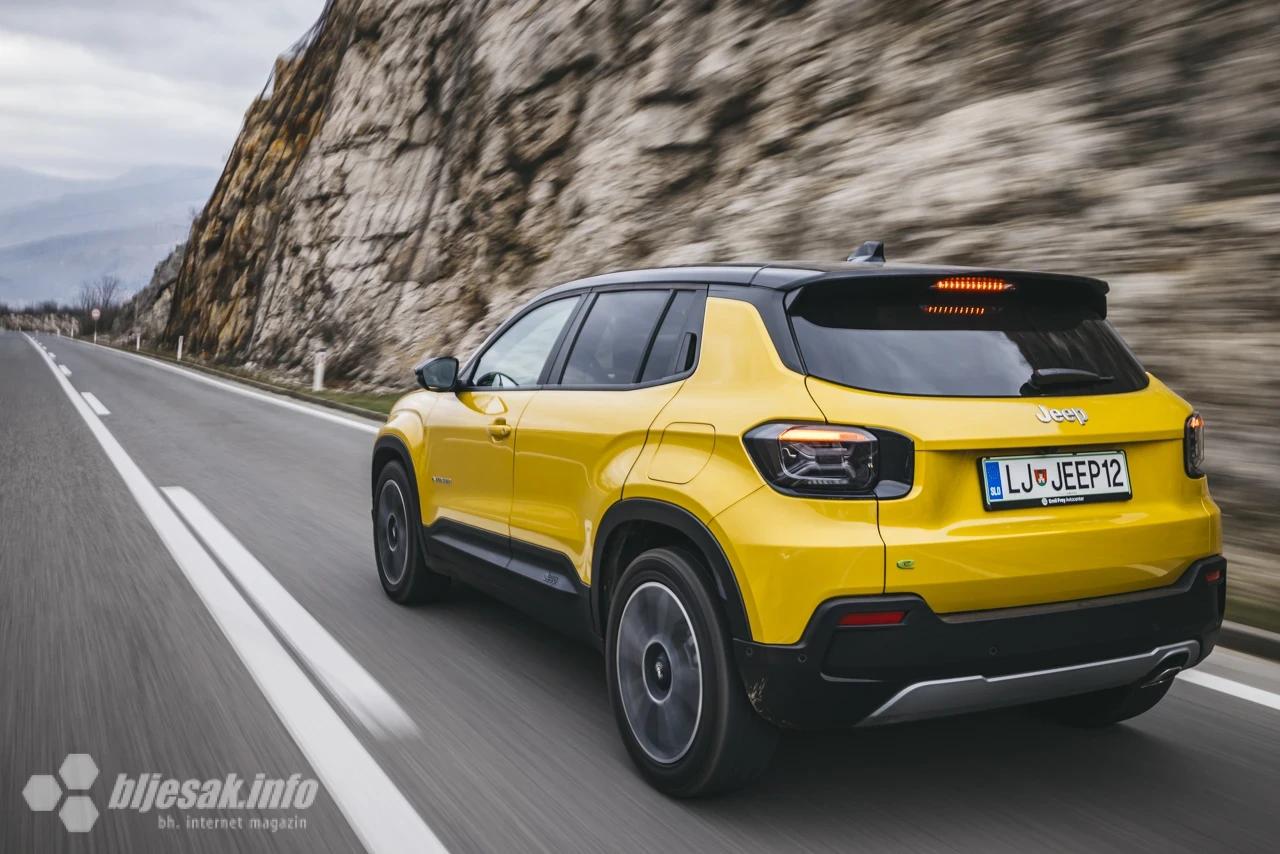 Jeep Avenger 1.2 E-DCS6 MHEV Summit