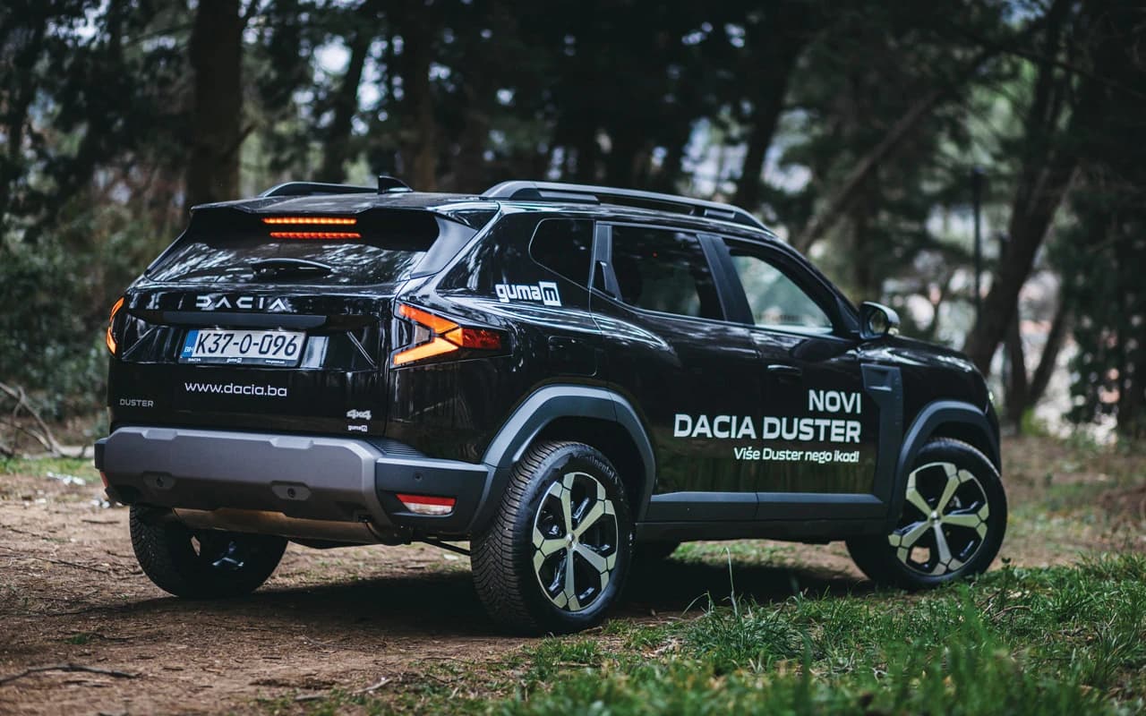 Dacia Duster 47900 02