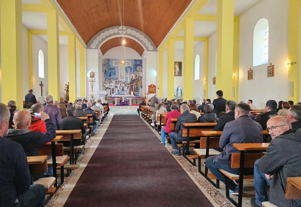 Trusina: Komemoracija za 22 ubijena Hrvata, održana sveta misa