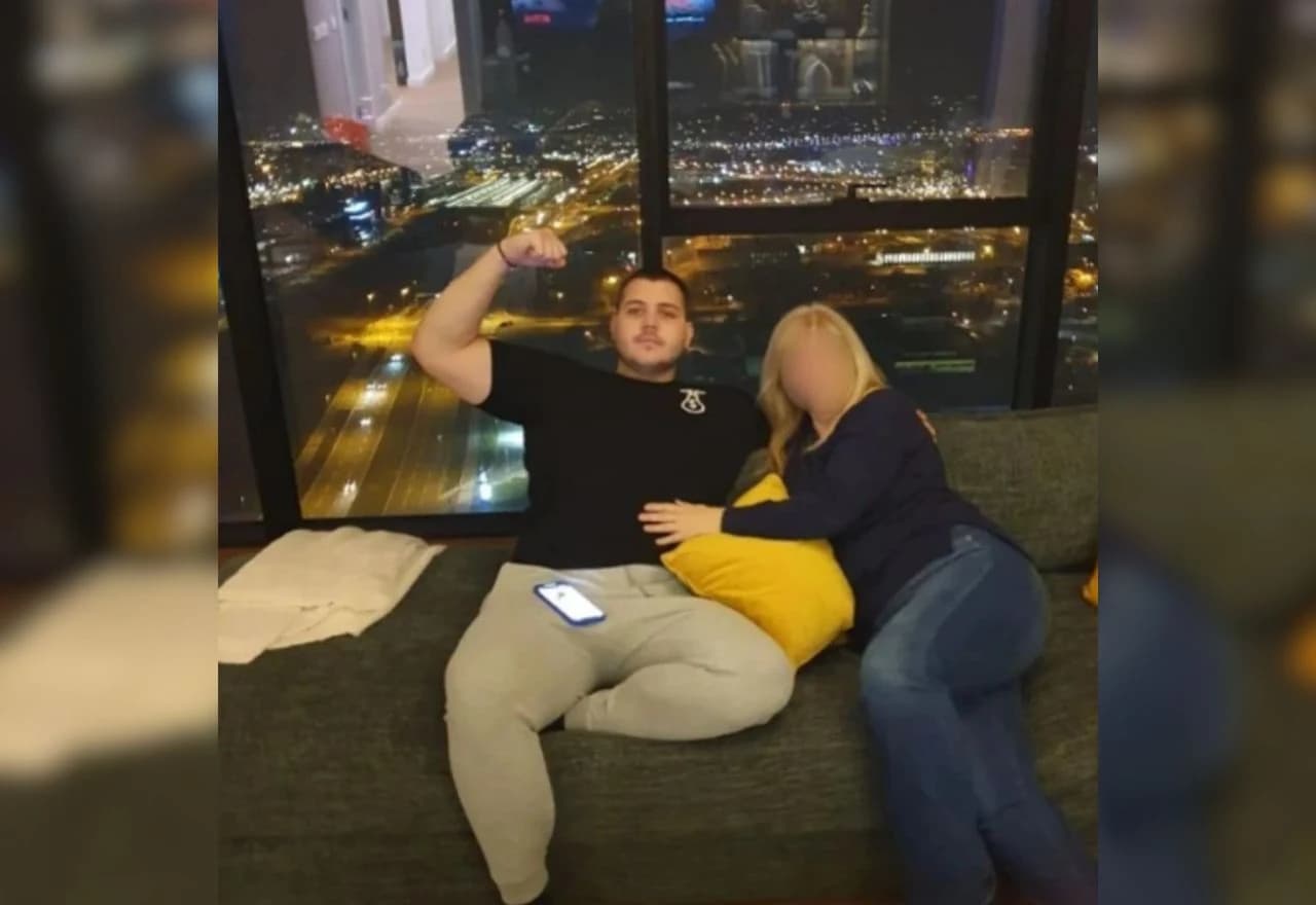 Viktor Živojinović u svom stanu