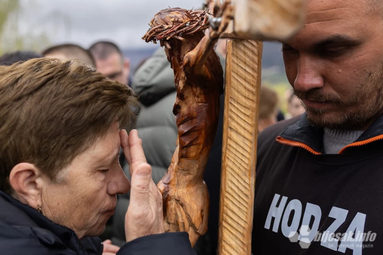 Josip Jelinić i križ oprosta