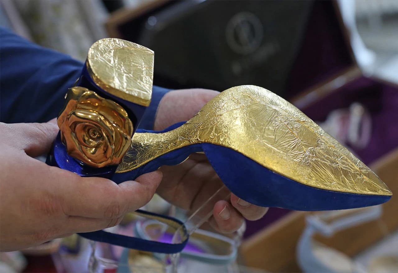 Obućar Bračer pravi cipele za moderne pepeljuge