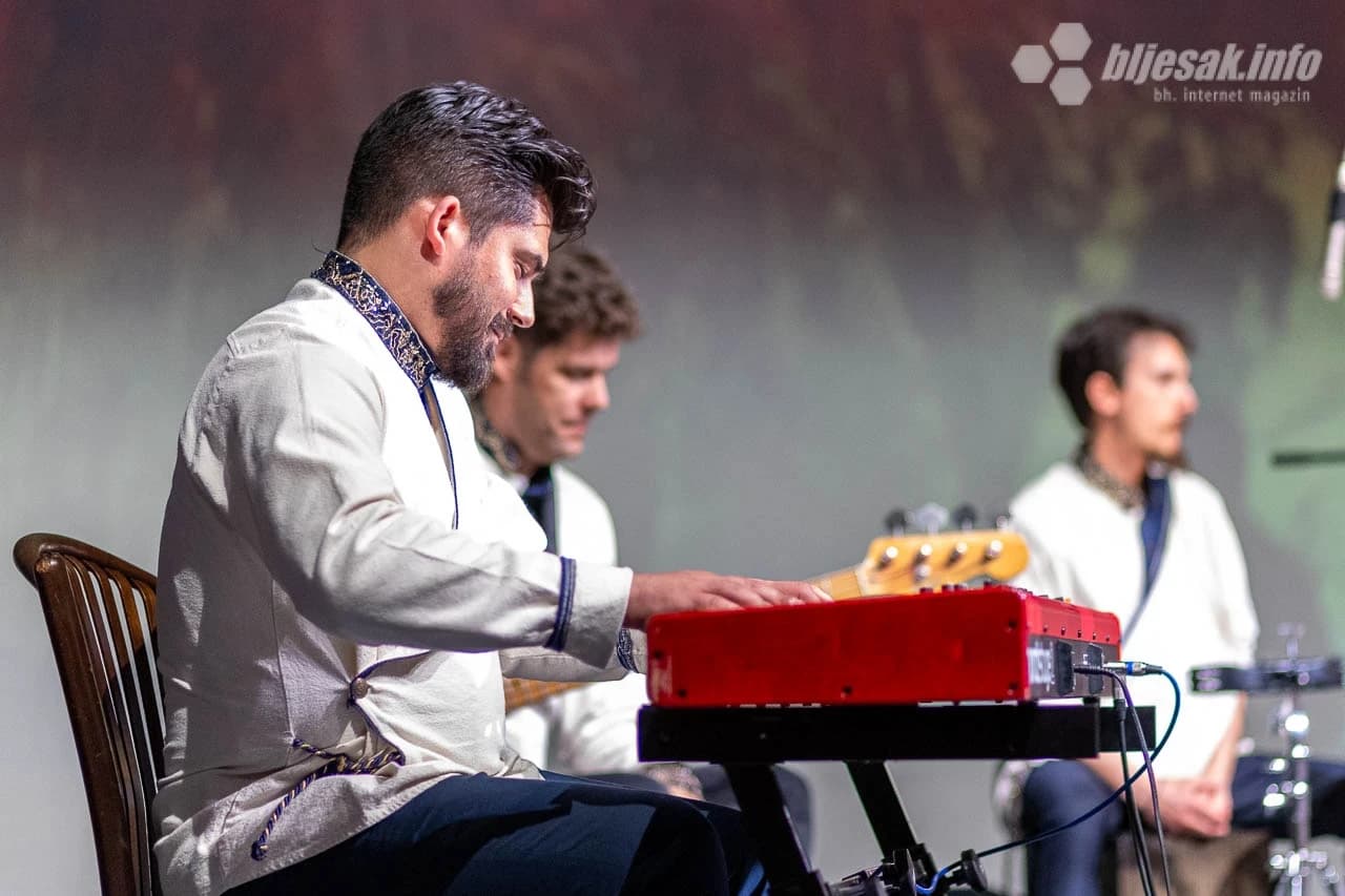 Nastupili su etno grupa ''Trag'' iz Banje Luke i dječiji zbor ''Bjelopoljske kapljice'' iz Mostara