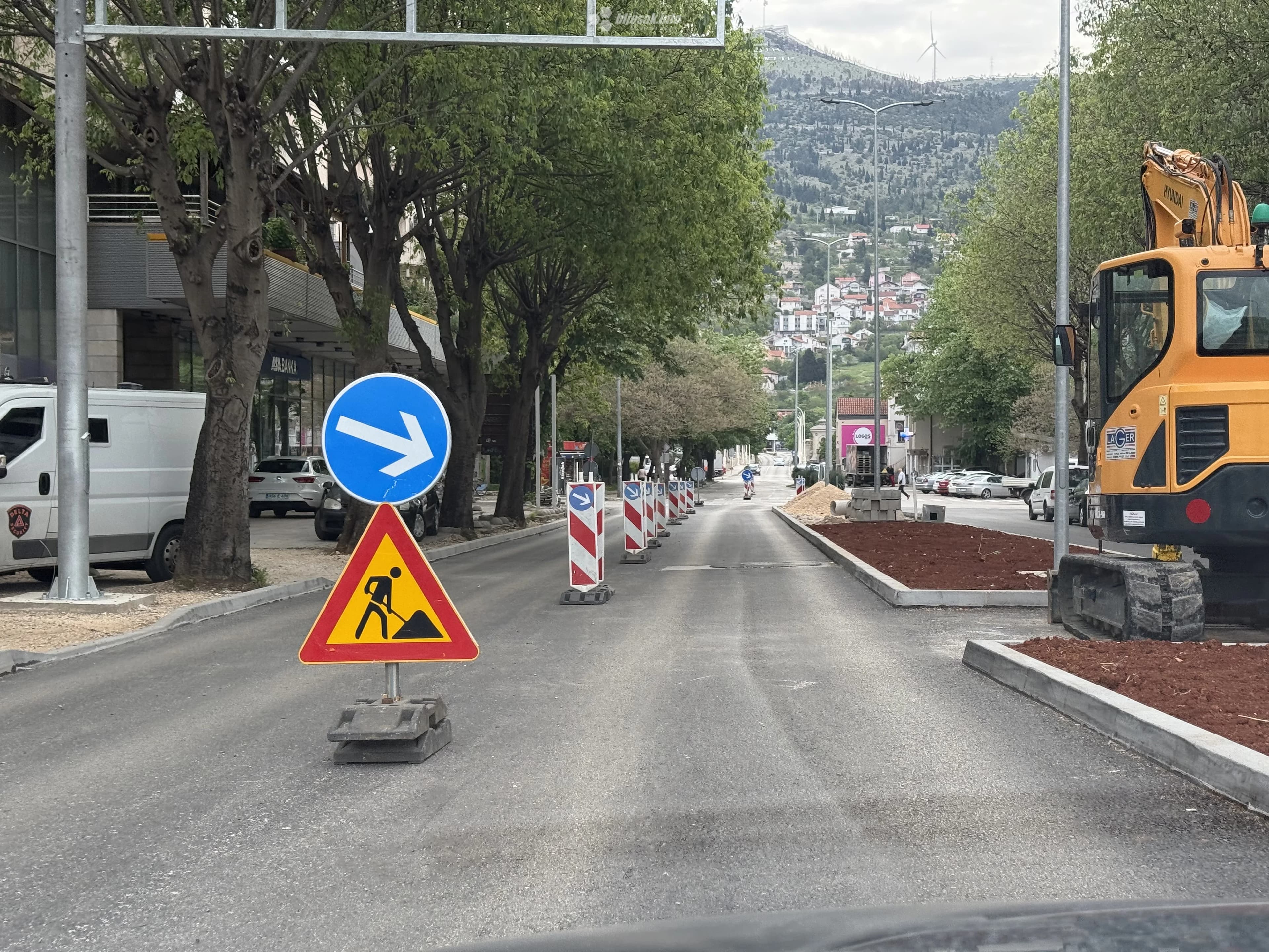 Radovi na raskrižju ulica Kardinala Stepinca, Ante Starčevića i Alekse Šantića kod hotela Ero