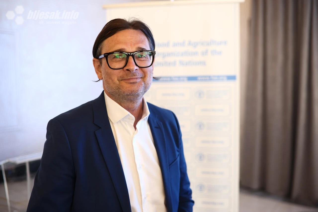 Vlado Pijunović, državni program koordinator