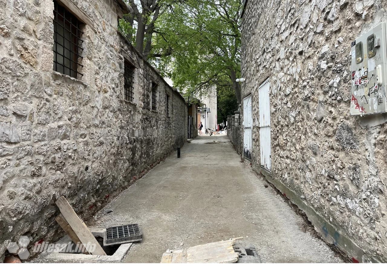 Kresina ulica, prema mostu Bunur