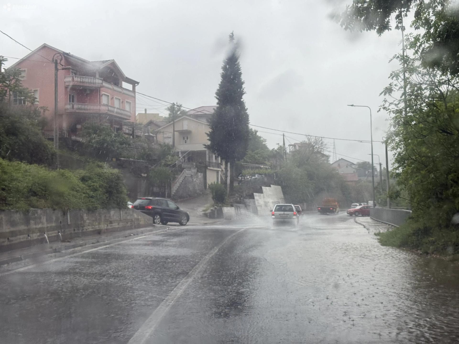 Magistralna cesta pod vodom