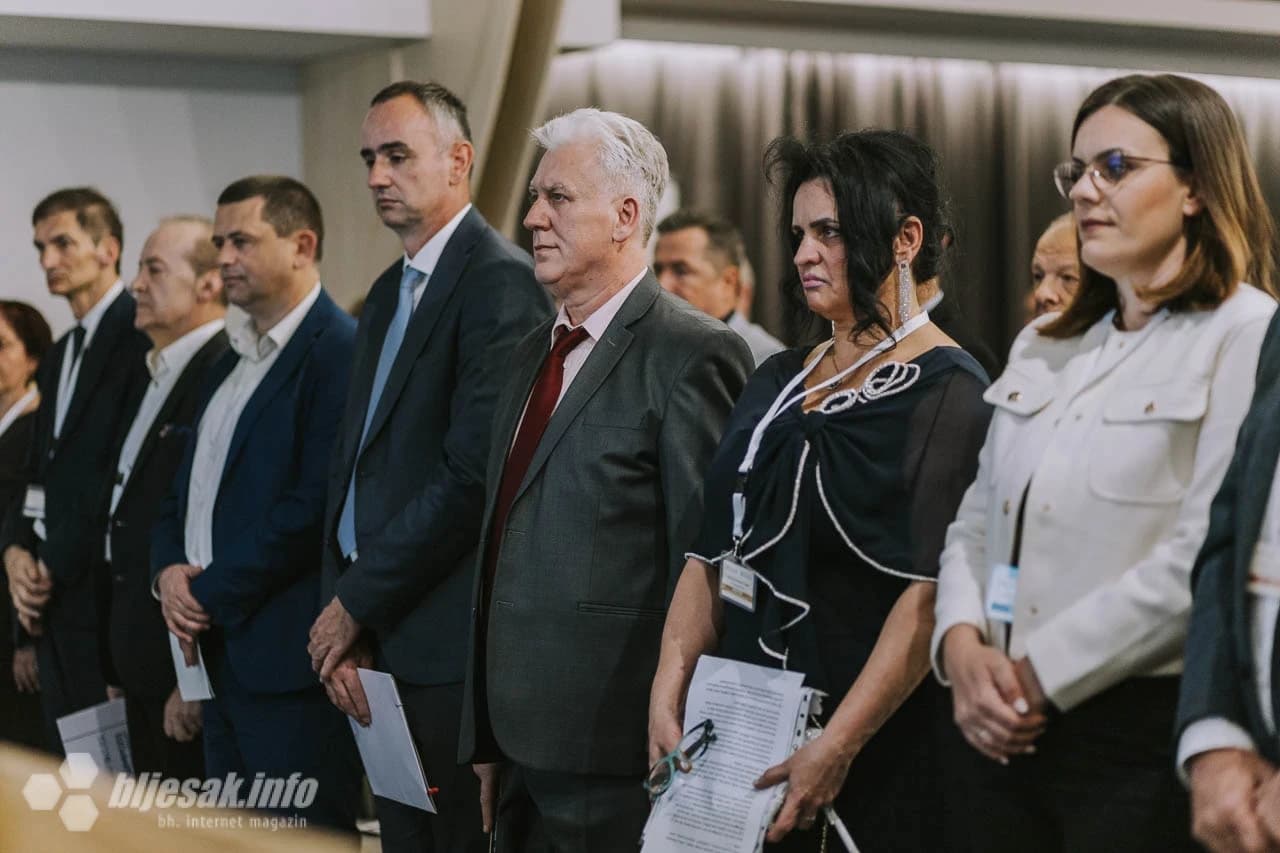 Prvi Simpozij ''Znanjem do odluke''