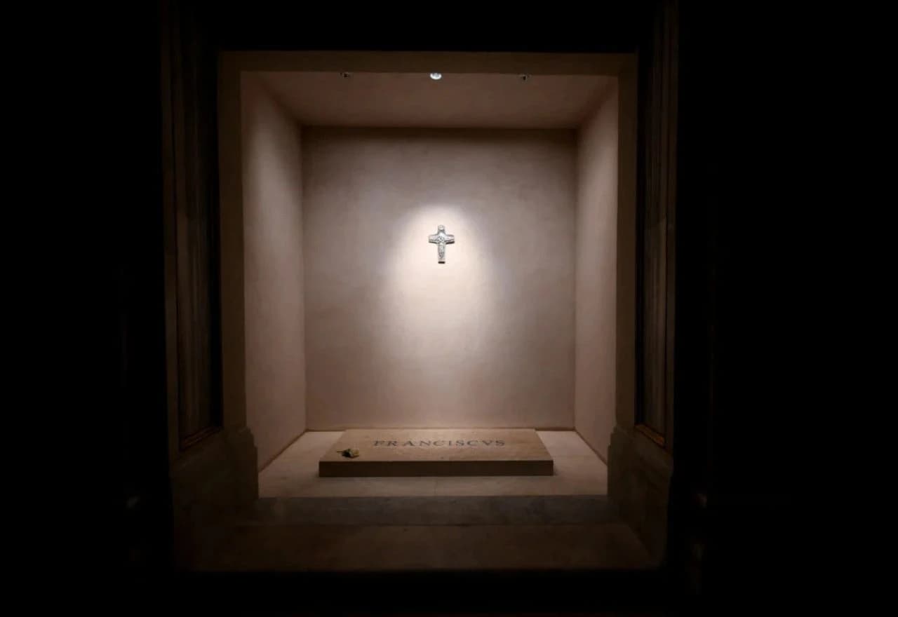 Grob pape Franje otvoren za javnost