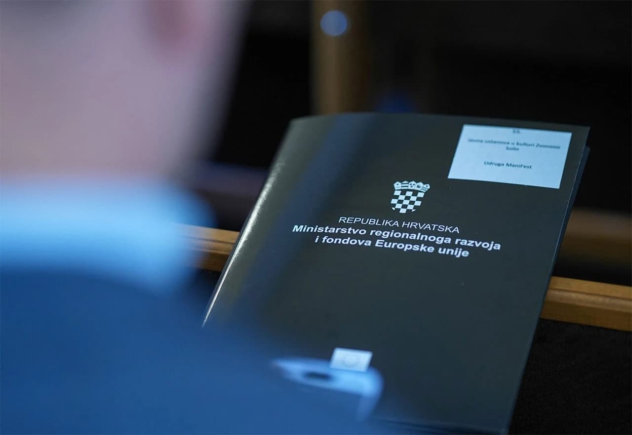 U Travniku dodijeljeni ugovori prekogranične suradnje Hrvatske i BiH