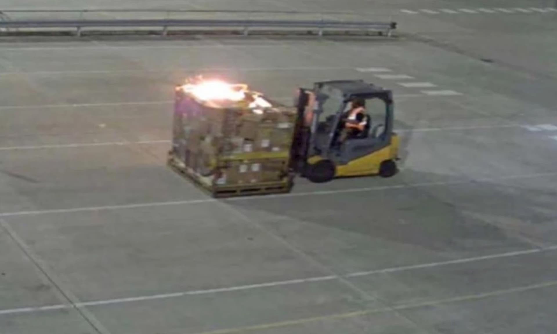 U nekoliko slučajeva pošiljke su slali DHL-om, a plaćanje je išlo isključivo u kriptovalutama.