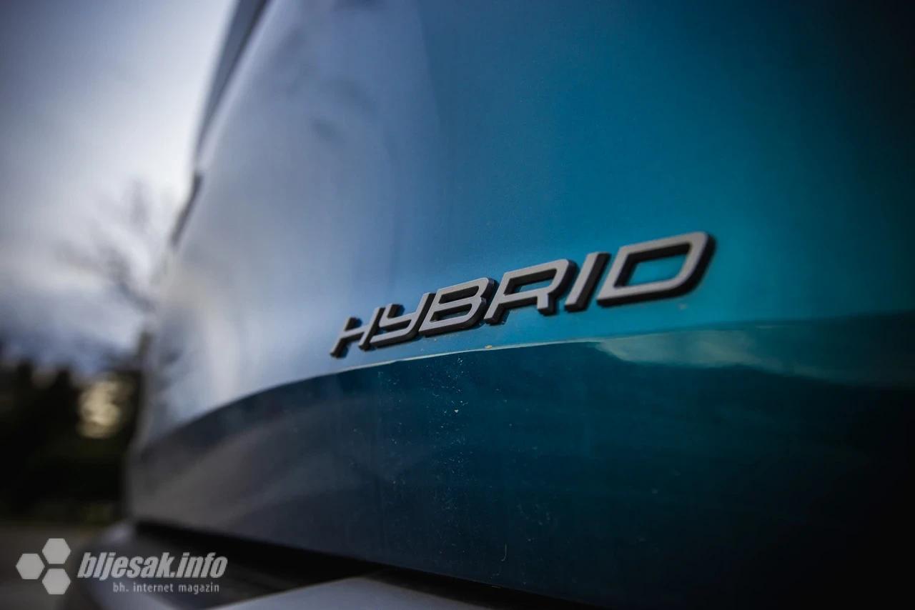 Peugeot 5008 GT 1.2 136 Hybrid e-DCT