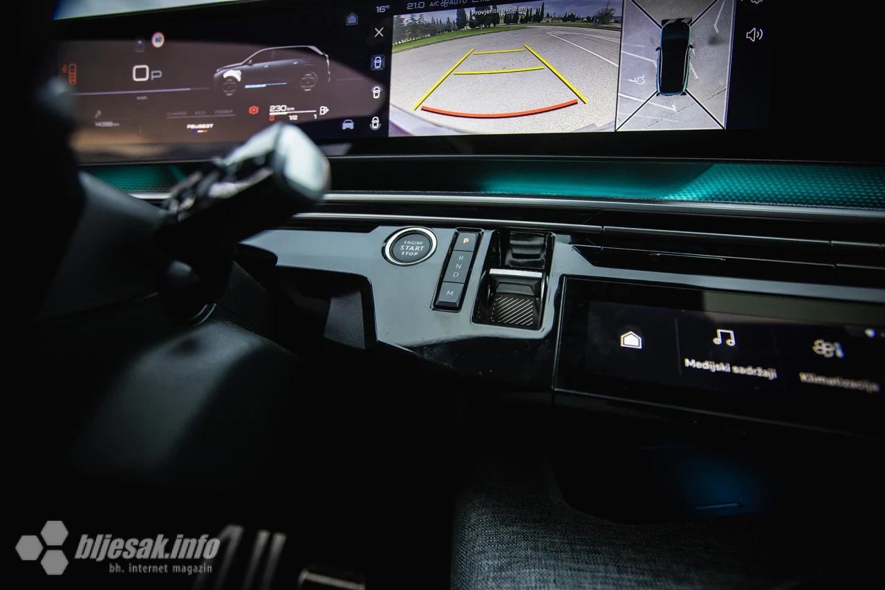 Peugeot 5008 GT 1.2 136 Hybrid e-DCT