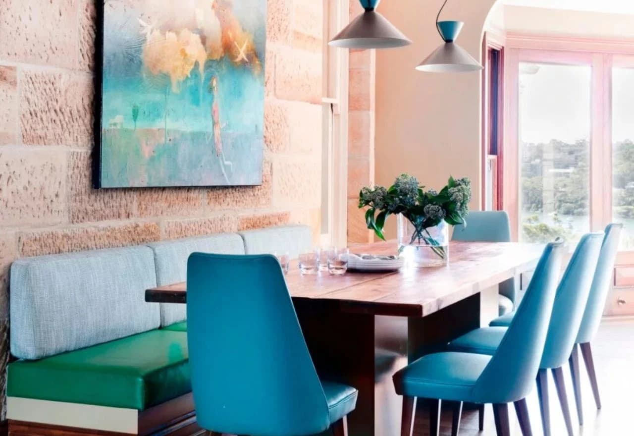 Plava i smeđa boja interijera