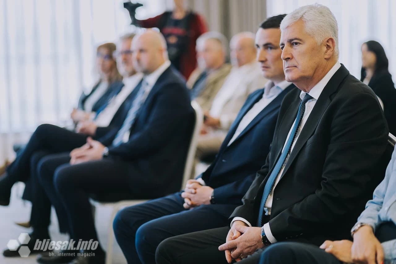 Dragan Čović na potpisivanju ugovora o donaciji