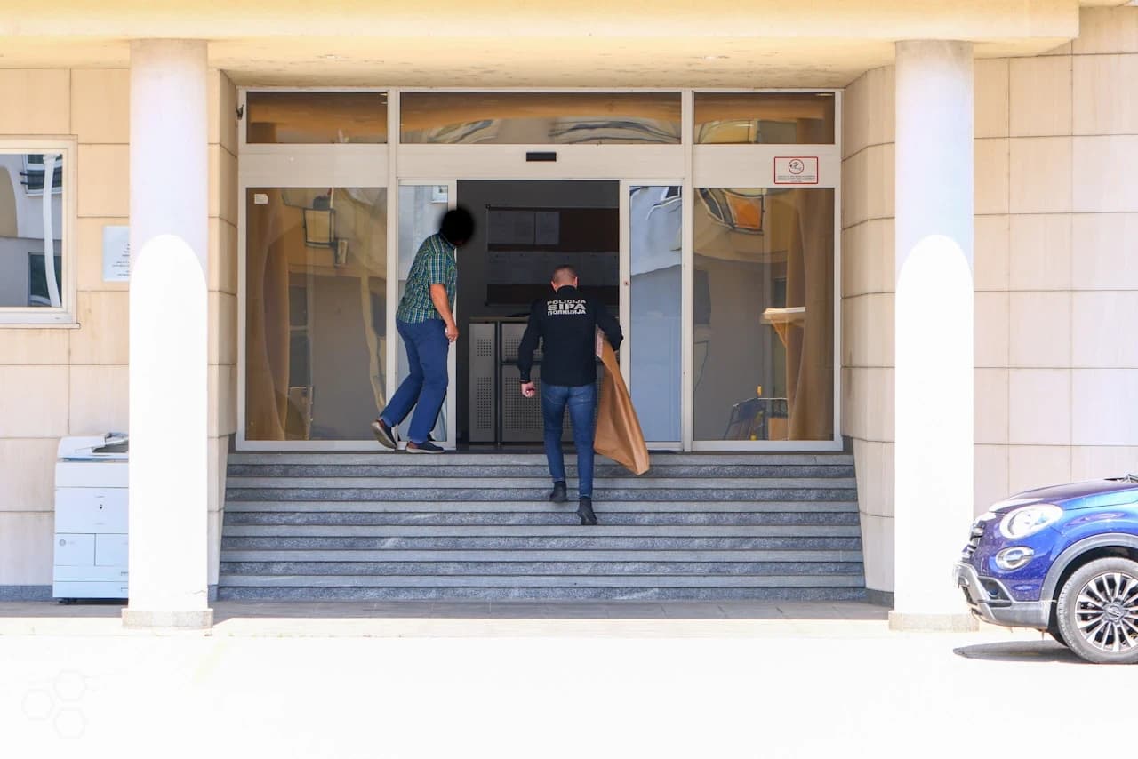 Pristiže dokazni materijal