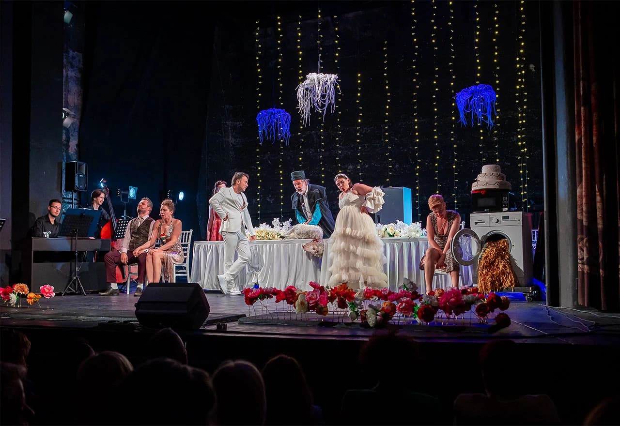 Detalj iz predstave ''Seljačka opera''