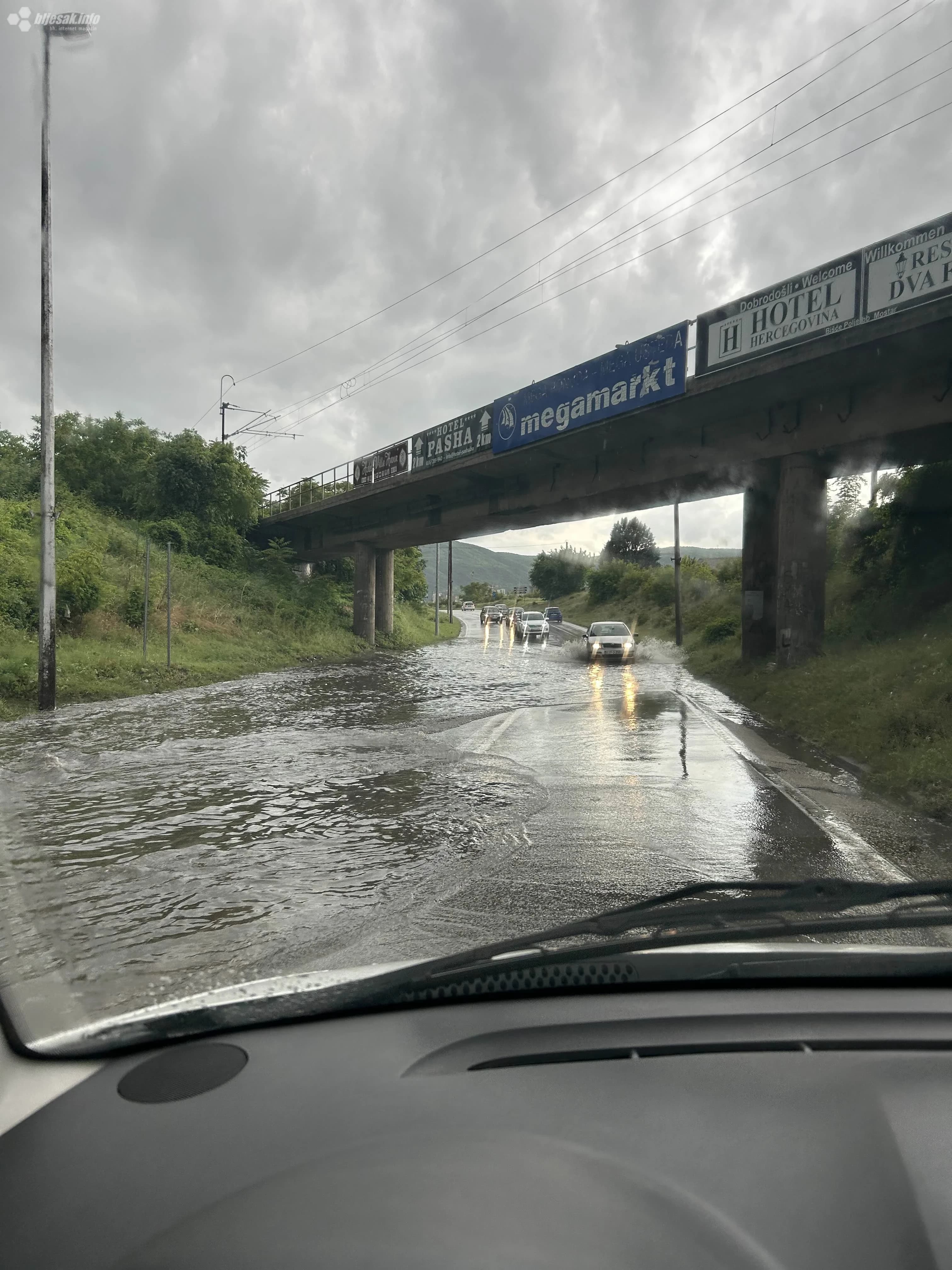 Sjeverni izlaz iz Mostara pod vodom